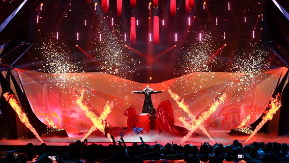Cezar für Rumänien im zweiten Halbfinale des Eurovision Song Contests © NDR Foto: Rolf Klatt