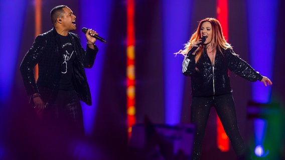 Valentina Monetta & Jimmie Wilson auf der Bühne beim 2. Halbfinale © NDR Foto: Rolf Klatt