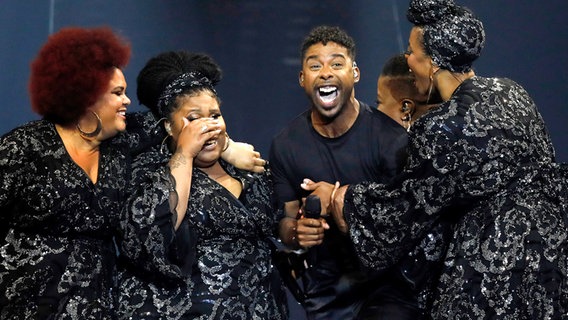 Schweden John Lundvik "Too Late For Love" © picture alliance Foto: Sebastian Scheiner