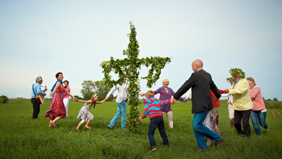 Feier zu Mittsommer in Schweden © Carolina Romare/imagebank.sweden.se 