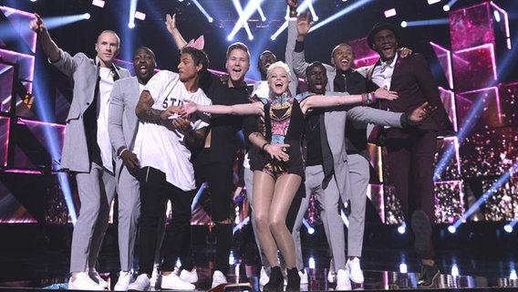 Die Gewinner von Andra chansen inSchweden:Panetoz, SaRaha, Boris René und Samir & Viktor Die Gewinner von Andra chansen inSchweden:Panetoz, SaRaha, Boris René und Samir & Viktor © Stina Stjernkvist (SVT)