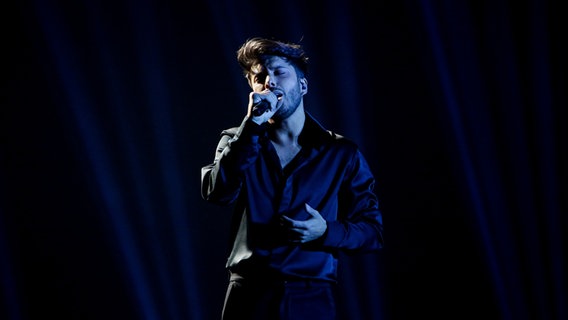 Blas Cantó (Spanien) auf der Bühne. © EBU Foto: Thomas Hanses