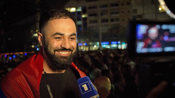Sevak Khanagyan bei der ESC-Pre-Party in Israel © Eurovision.TV/Stijn Smulders Foto: Stijn Smulders