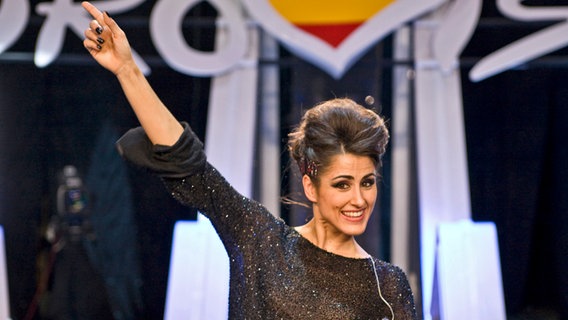 Die spanische Sängerin Barei auf der Bühne des spanischen Vorentscheides © rtve.es 