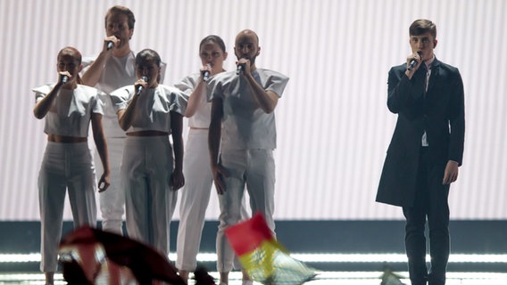 Loïc Nottet singt beim ESC in Wien. © NDR Foto: Rolf Klatt