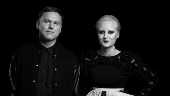 Sängerin Nomi und Produzent Petone von Blitzkids mvt. © NDR 