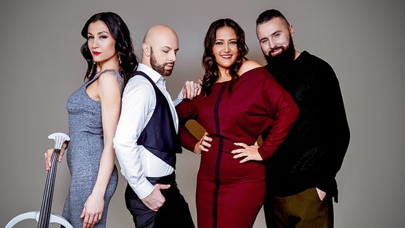 Anna Rucner, Deen, Dalal und Jala aus Bosnien-Herzegowina © Eurovision TV Foto: Vanja Lisac