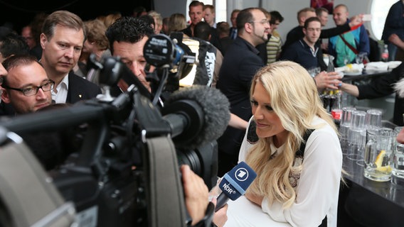 Natalie Horler von Cascada beim Botschaftsempfang © eurovision.de/Rolf Klatt Foto: Rolf Klatt