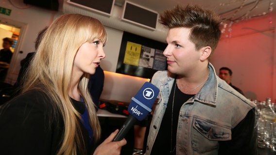 Janin Reinhardt und Robin Stjernberg Janin Reinhardt und Robin Stjernberg © eurovision.de/Rolf Klatt Foto: Rolf Klatt