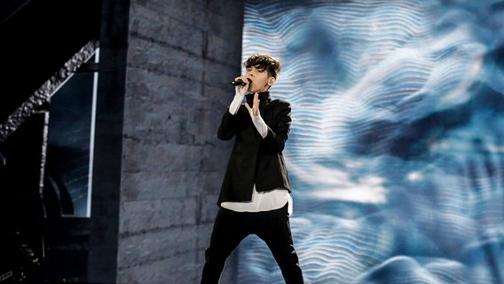 Für Bulgarien tritt Kristian Kostov mit "Beautiful Mess" an. © Eurovision.tv Foto: Thomas Hanses