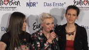 Die Band Elaiza bei der Pressekonferenz nach dem ESC-Clubkonzert.  