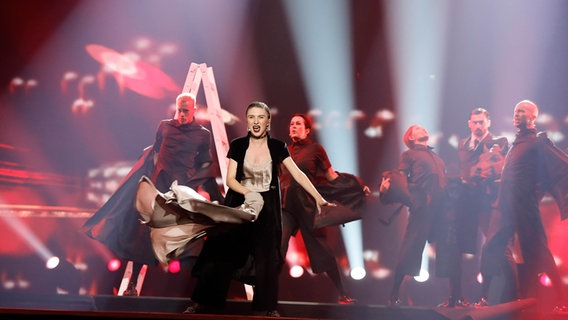 Aiserbaidschans Kandidatin Dihaj bei den Proben für den Eurovision Song Contest 2017 in Kiew. © Eurovision.tv Foto: Andres Putting