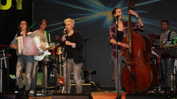 Die Band Elaiza beim Soundcheck im Mojo Club in Hamburg © eurovision.de Foto: Nicole Janke