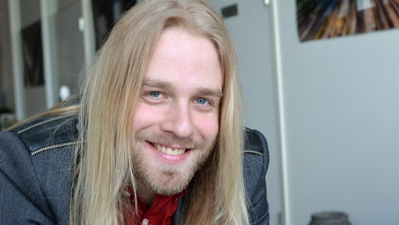 Eythor Ingi im Interview mit eurovision.de  Foto: Patricia Batlle