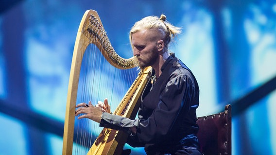 Die Band Faun probt in Hannover für den deutschen Vorentscheid auf der Bühne © NDR Foto: Rolf Klatt