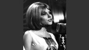 France Gall bei einem Auftritt 1965 in Frankreich. Sie belegte im selben Jahr für Luxemburg beim Grand Prix den 1. Platz © picture alliance / dpa 