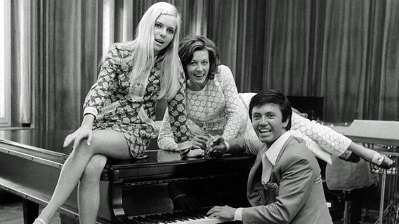 France Gall mit Dorthe und Rex Gildo 1968 in Berlin © dpa 