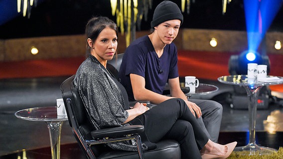 Charlotte Kalla und Frans Jeppsson-Wall in einer schwedischen Talkshow © picture alliance / IBL Schweden 