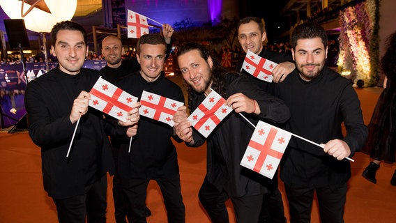 Oto Nemsadze aus Georgien auf dem Orange Carpet in Tel Aviv. © Claudia Timmann 