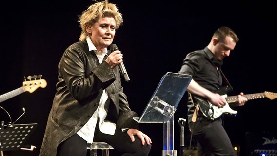 Gitte Haenning bei einem Konzert in Berlin. © Picture-Alliance / Eventpress Hoensch 