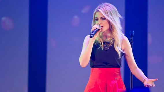 Maria elena Kyriakou aus Griechenland singt bei Eurovision in Concert in Amsterdam © NDR Foto: Rolf Klatt