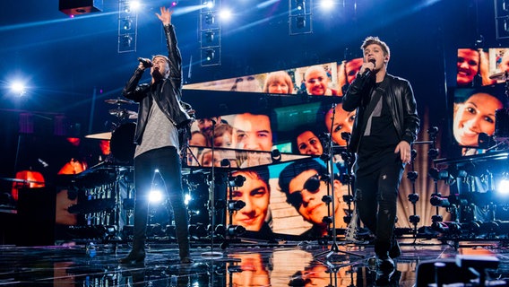 Joe & Jake bei der Probe auf der Bühne. © eurovision.tv Foto: Anna Velikova (EBU)