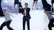 Josh Dubovie auf der Bühne in Oslo. © eurovision.tv Foto: Giel Domen / EBU