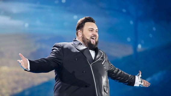 Jacques Houdek performt "My Friend" auf der ESC-Bühne in Kiew. © Eurovision.tv Foto: Thomas Hanses