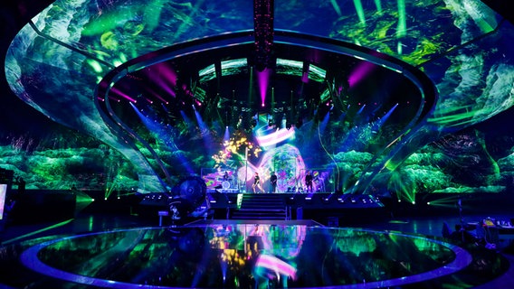 Triana Park auf der Bühne im Messezentrum in Kiew. © Eurovision.tv Foto: Thomas Hanses