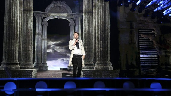 Daniel Kajmakoski probt zum ersten Mal auf der Bühne in Wien. © EBU Foto: Thomas Hanses