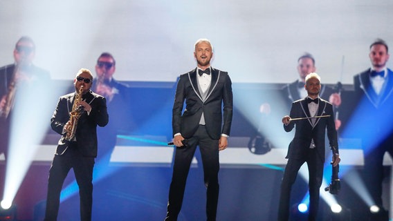 SunStroke Project bringt "Hey, Mamma!" auf die ESC-Bühne in Kiew. © Eurovision.tv Foto: Andres Putting