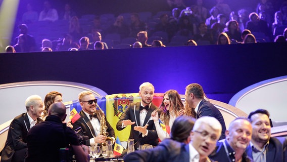 SunStroke Project im Greenroom beim Halbfinale in Kiew. © eurovision.tv Foto: Thomas Hanses Andres Putting