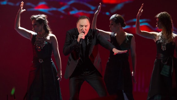 Knez auf der ESC-Bühne in Wien. © NDR Foto: Rolf Klatt