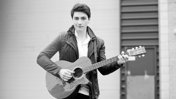 Der irische ESC-Teilnehmer Brendan Murray © RTÉ 2017 / Lili Forberg Foto: Lili Forberg