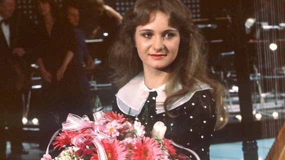 Nicole nach ihrem Sieg beim deutschen Vorentscheid im März 1982.  Foto: Frank Mächler