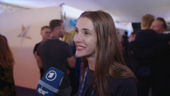 Jana Burčeska aus Nordmazedonien (Delegation) beim ESC 2019 backstage.  