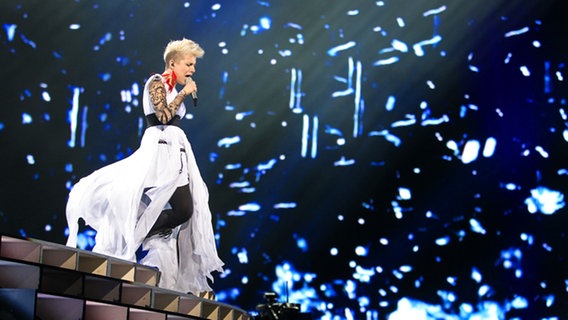 Poli Genova bei den Probem zum Eurovision Song Contest.  Foto: Rolf Klatt