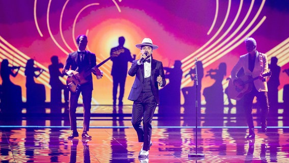 Die Gruppe "The Black Mamba" auf der ESC-Bühne in Rotterdam im zweiten Halbfinale © eurovision.tv Foto: Andreas Putting