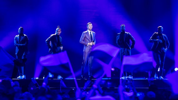 Robin Bengtsson auf der Bühne beim 1. Halbfinale © NDR / Rolf Klatt Foto: Rolf Klatt