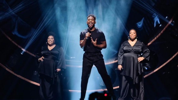 Der schwedische ESC-Teilnehmer John Lundvik © SVT Foto: Stina Stjernkvist