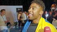 John Lundvik im Backstage-Bereich des ESC 2019 in Tel Aviv.  