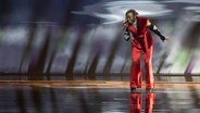 Der Sänger Tusse auf der ESC-Bühne in Rotterdam beim ersten Halbfinale. © eurovision.tv Foto: Andres Putting