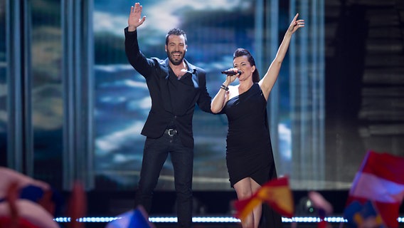 Marta Jandová & Václav Noid Bárta auf der ESC-Bühne in Wien. © NDR Foto: Rolf Klatt