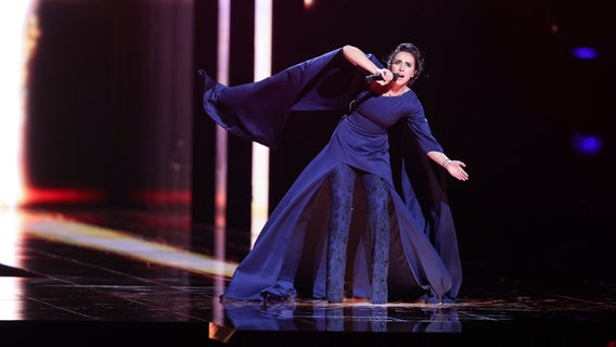 Die Sängerin Jamala aus der Ukraine auf der Bühne. © NDR/Rolf Klatt Foto: Rolf Klatt