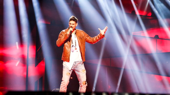 Freddie singt bei der ersten Probe in Stockholm. © eurovision.tv Foto: Thomas Hanses