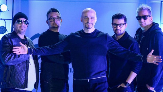 Die fünf Bandmitglieder von Voltaj Die fünf Bandmitglieder von Voltaj © TVR