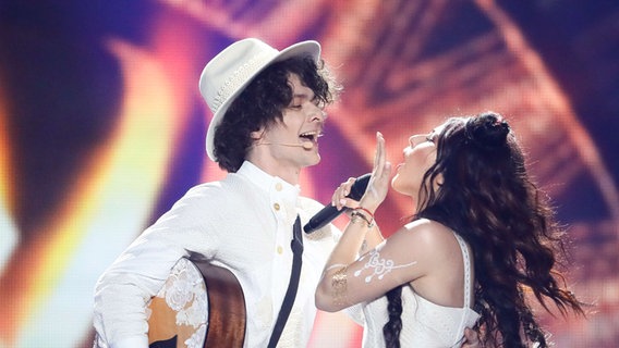 Naviband performen "Story Of My Life" auf der ESC-Bühne in Kiew. © Eurovision.tv Foto: Andes Putting