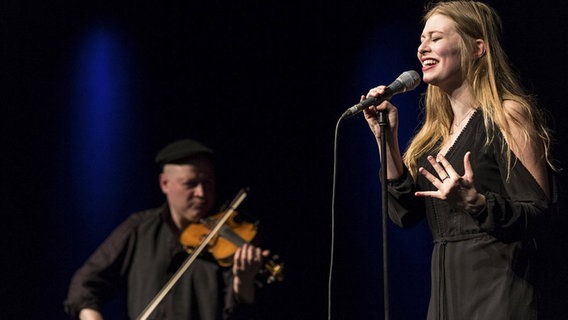 Zoë Straub gibt am 26. Februar ein Konzert im Komma in Woergl. © Imago / Roland Mühlanger 