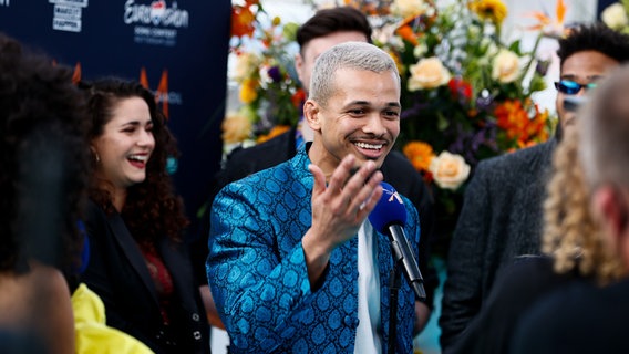 Benny Cristo  Tschechische Republik) auf dem "Turquoise Carpet" in Rotterdam. © EBU Foto: Andres Putting