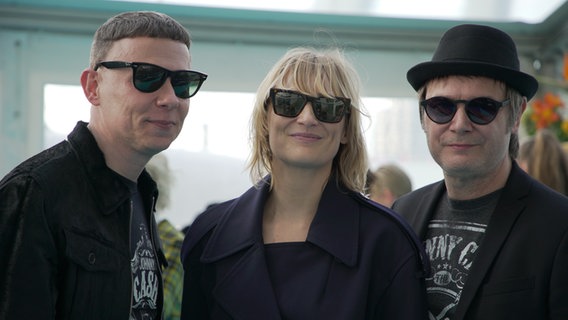 Hooverphonic (Belgien) auf dem "Turquoise Carpet" in Rotterdam. © NDR Foto: Aaron Moser